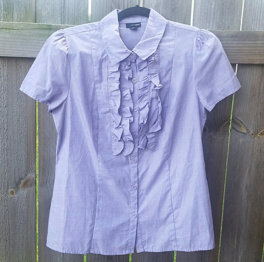 Short-sleeved, ruffled soft purple dress shirt